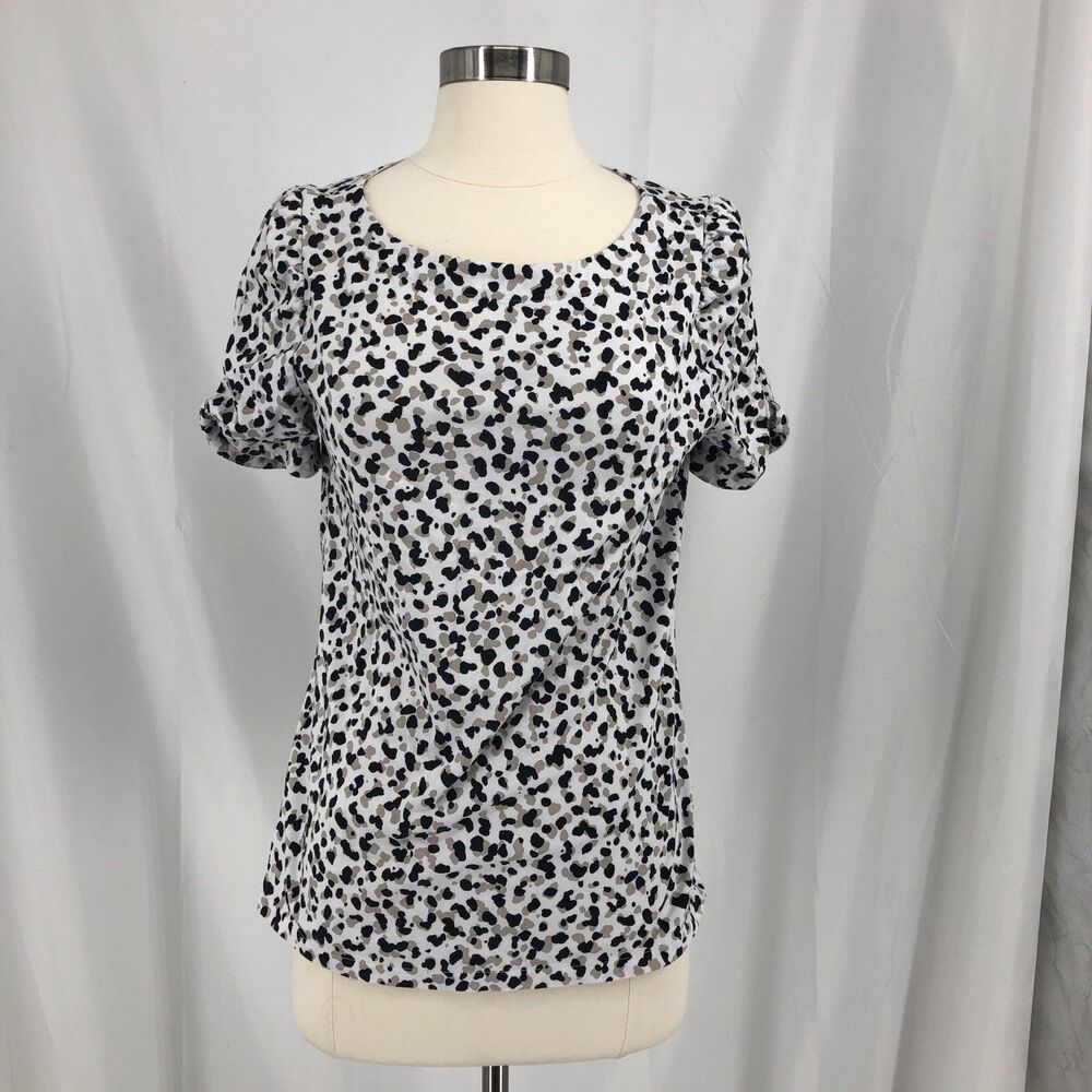 ANN TAYLOR LOFT ladies size M white leopard Short sleeve Tee